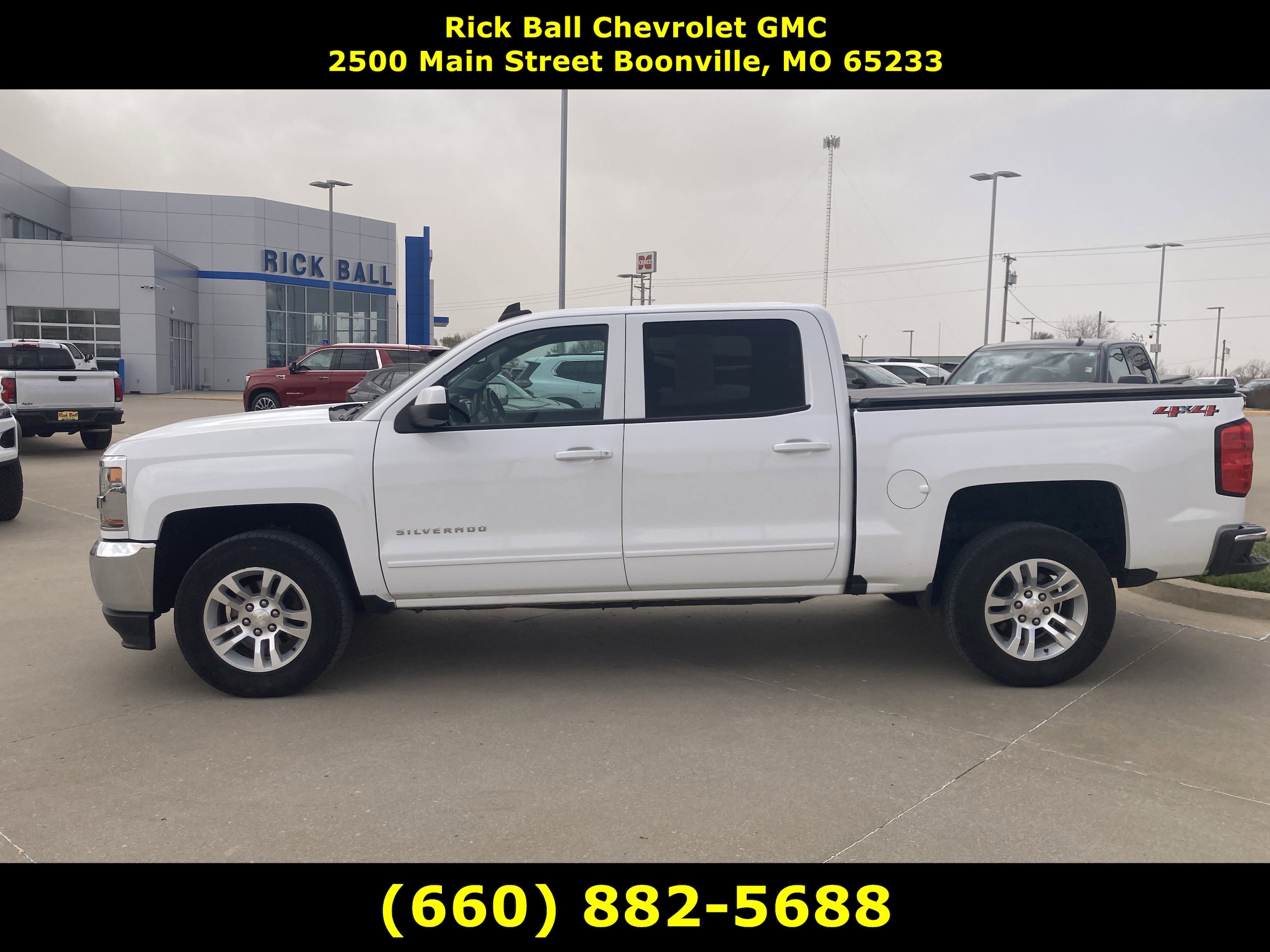 Used 2018 Chevrolet Silverado 1500 LT with VIN 3GCUKREC4JG514692 for sale in Kansas City