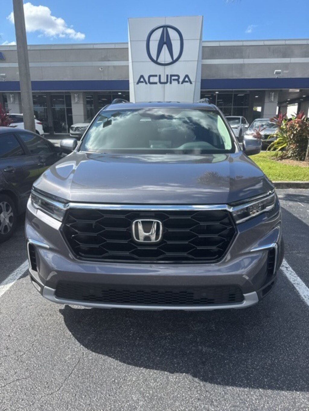 Used 2025 Honda Pilot Touring SUV