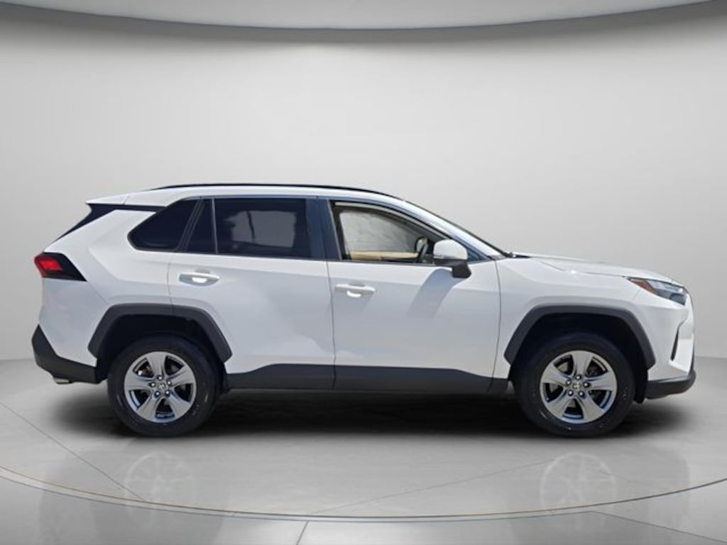 Used 2022 Toyota RAV4 XLE SUV