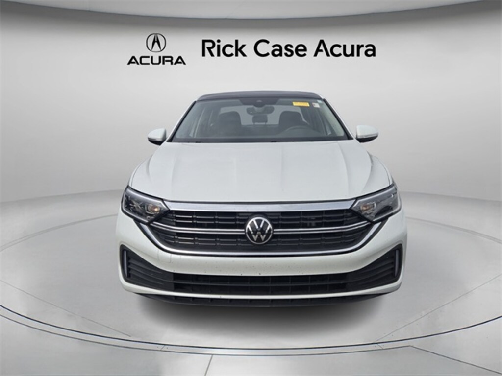 Used 2023 Volkswagen Jetta 1.5T SEL Sedan