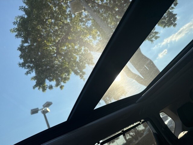 2023 Nissan Rogue SV photo 4