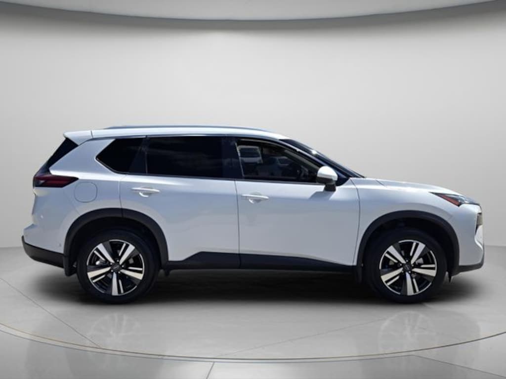 Used 2024 Nissan Rogue SL SUV