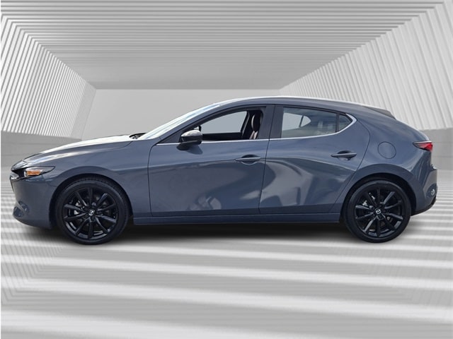 2023 Mazda Mazda3 Hatchback 2.5 s Carbon photo 2