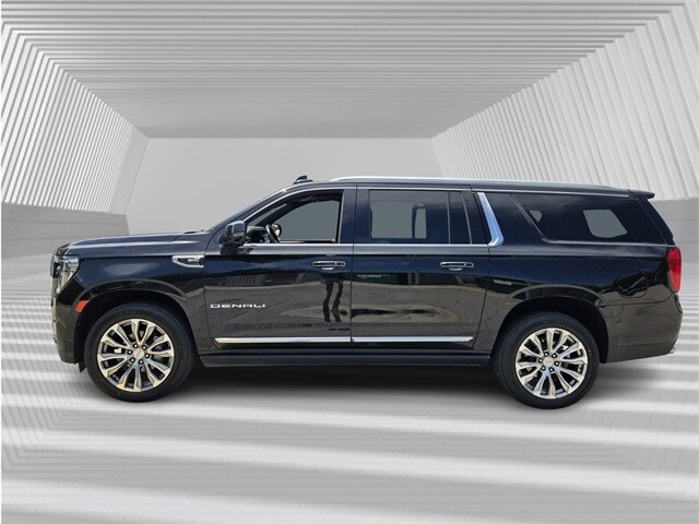 2022 Gmc Yukon XL Denali photo 2