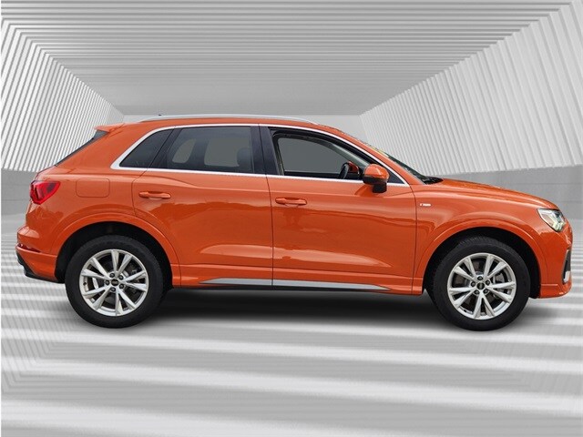 2023 Audi Q3 45 TFSI S line Premium photo 2