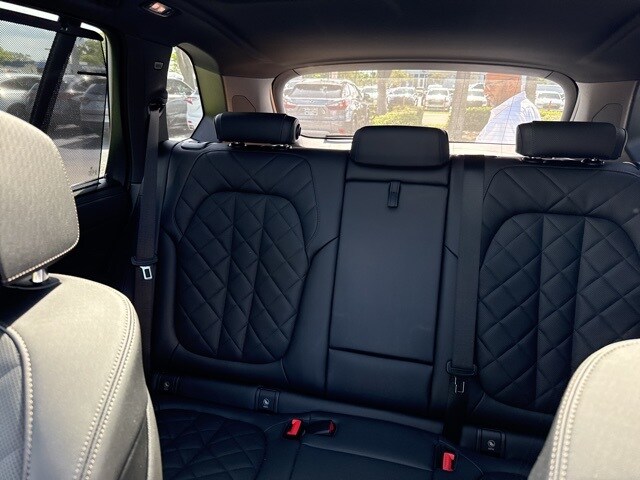 2025 Bmw X5 M60i photo 2