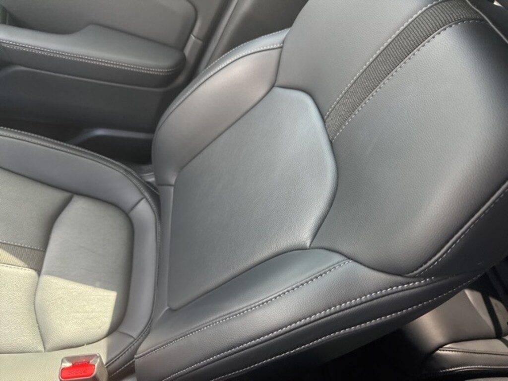 Used 2025 Honda Pilot Touring SUV