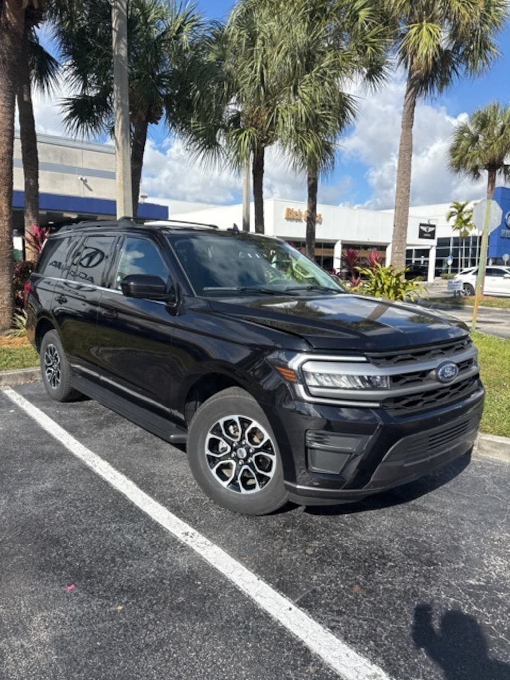 Used 2024 Ford Expedition XLT SUV