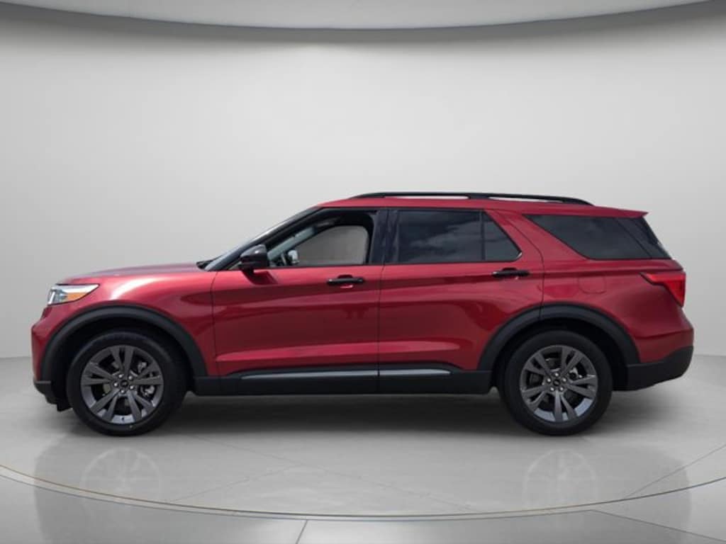Used 2024 Ford Explorer XLT SUV