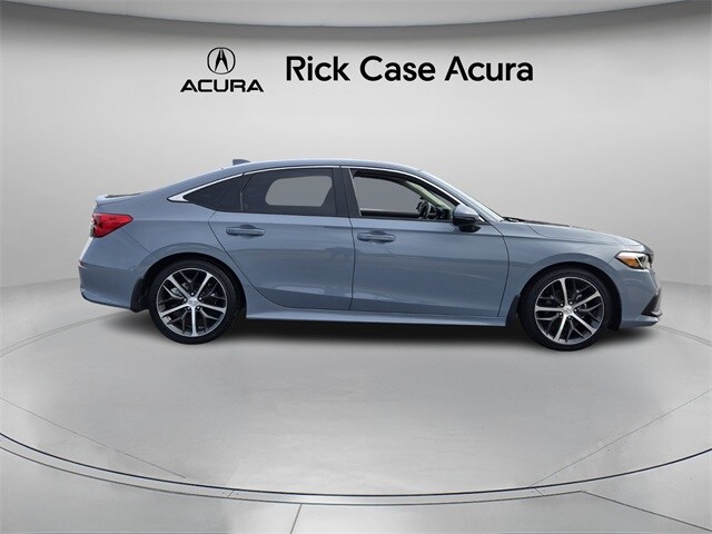 2023 Honda Civic Touring photo 3