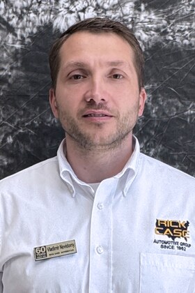 Staff member Vladimir Nevidomy from 8e1939b5b5dc