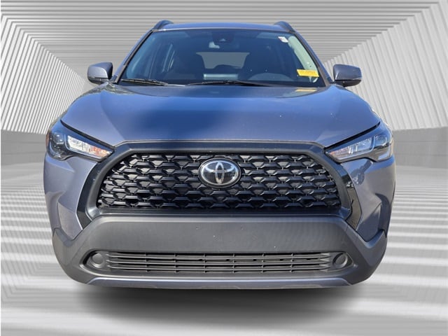 Used 2022 Toyota Corolla Cross LE with VIN 7MUCAABG3NV013104 for sale in Kansas City