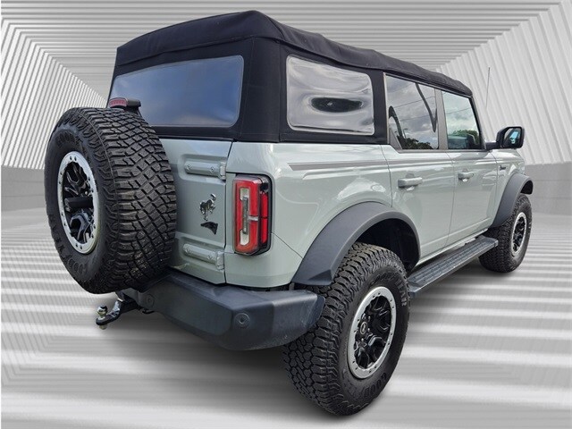 2023 Ford Bronco Outer Banks photo 4