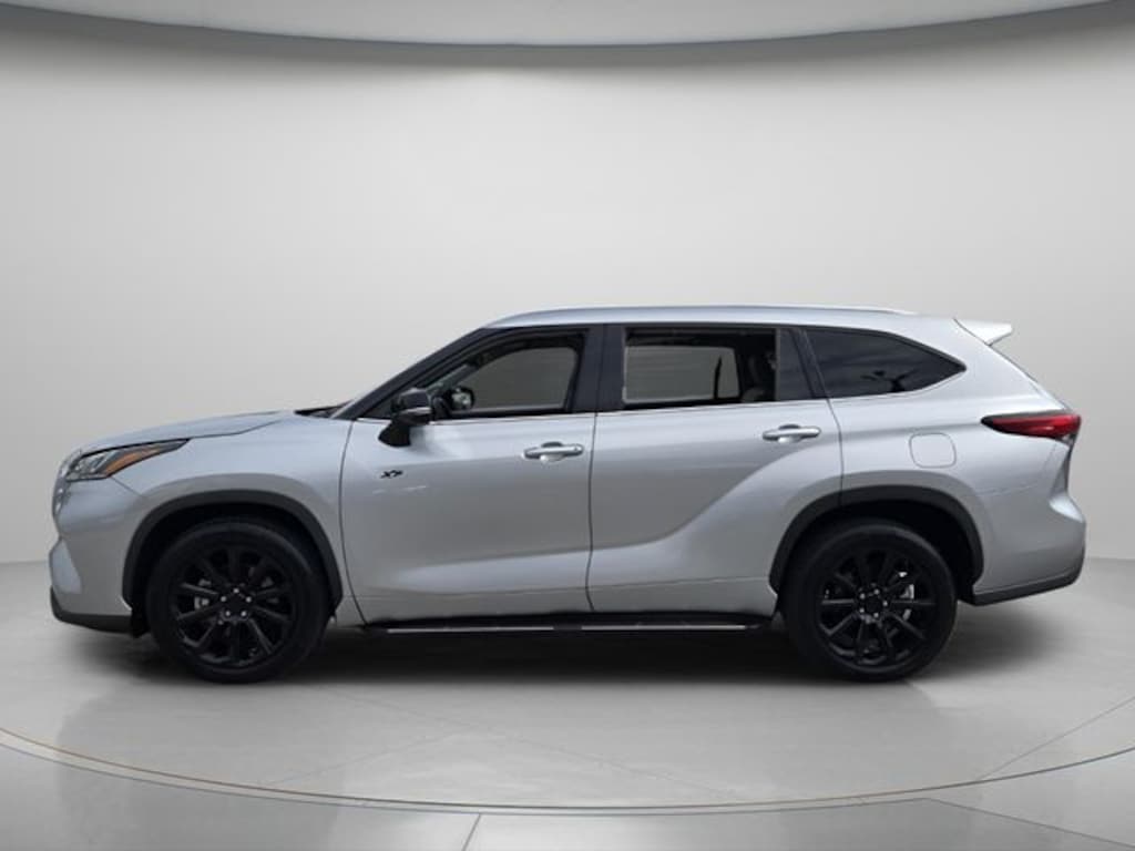 Used 2023 Toyota Highlander Limited SUV