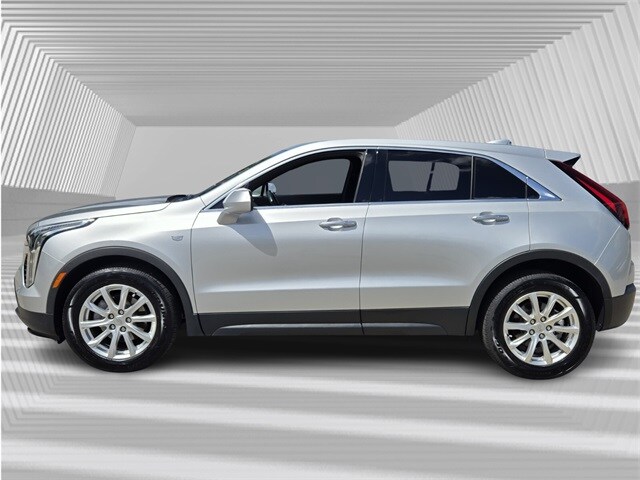 2021 Cadillac XT4 Luxury photo 2