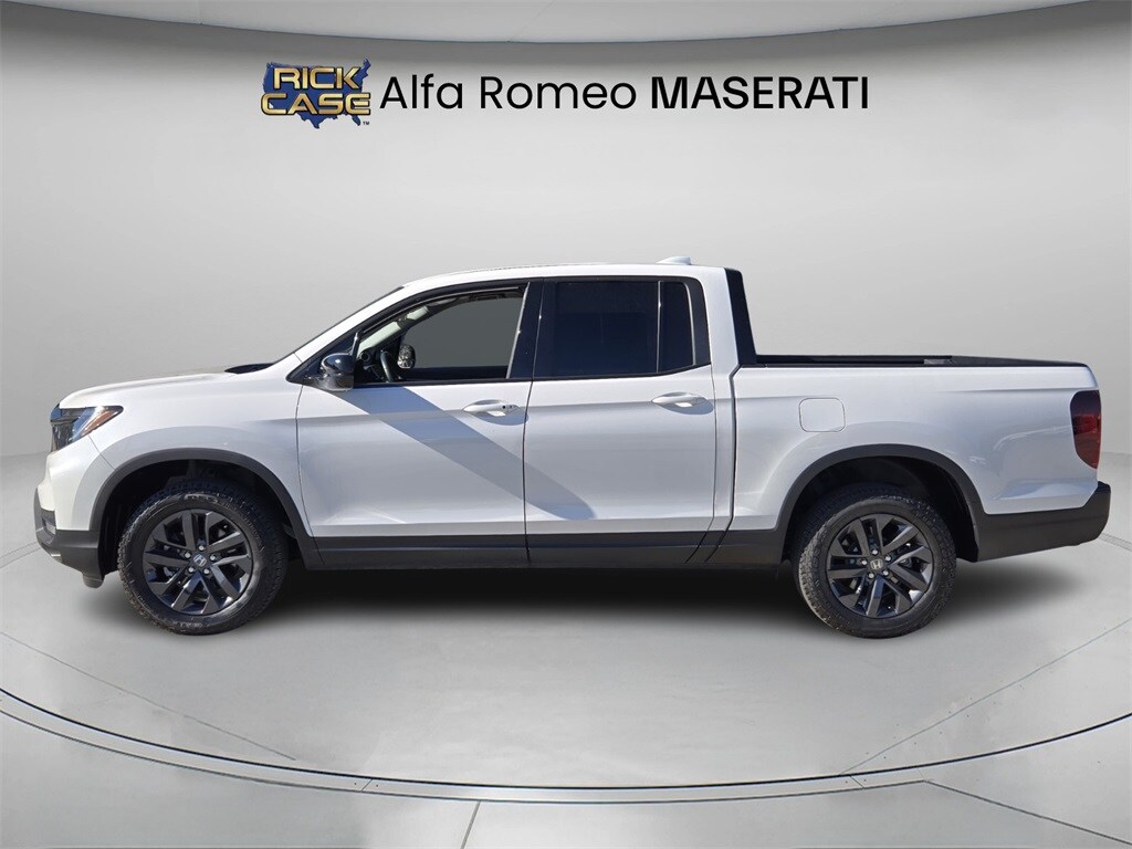2025 Honda Ridgeline Sport photo 2