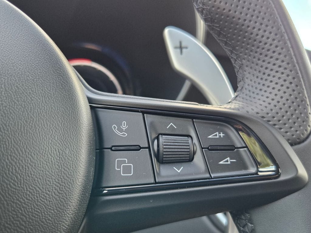 2025 Alfa Romeo Giulia Base - Photo 13