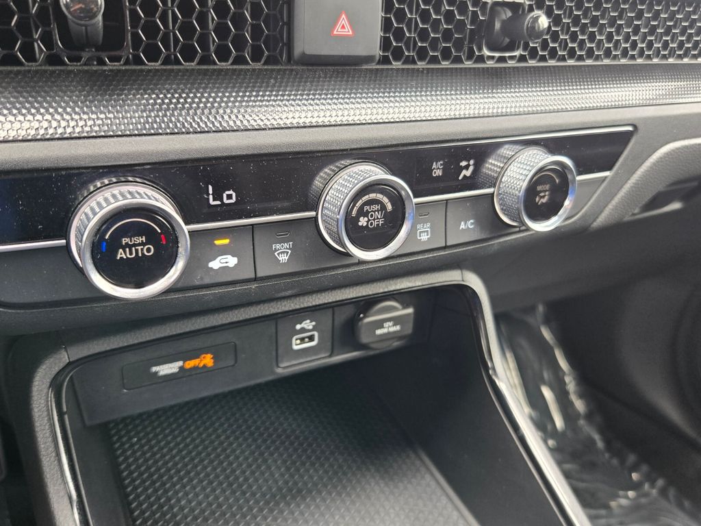 2025 Honda CR-V LX - Photo 17