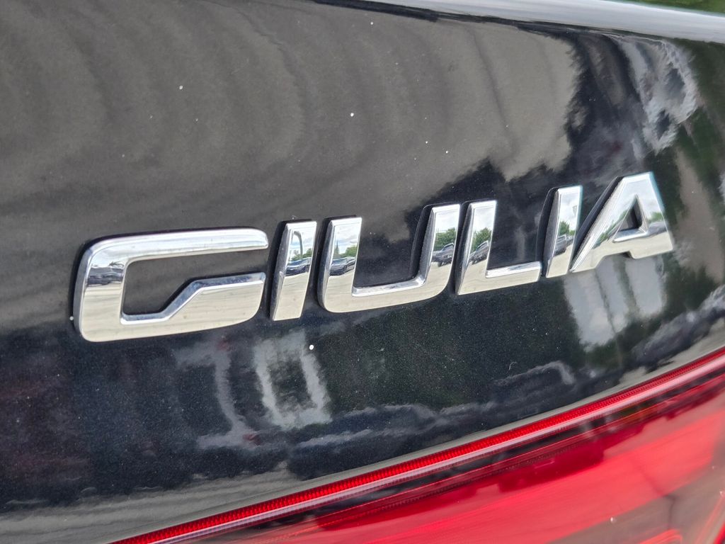 2023 Alfa Romeo Giulia Veloce - Photo 14