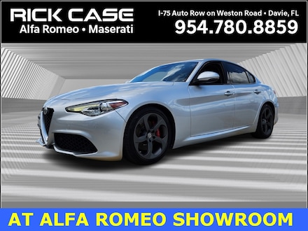 2018 Alfa Romeo Giulia Base Sedan