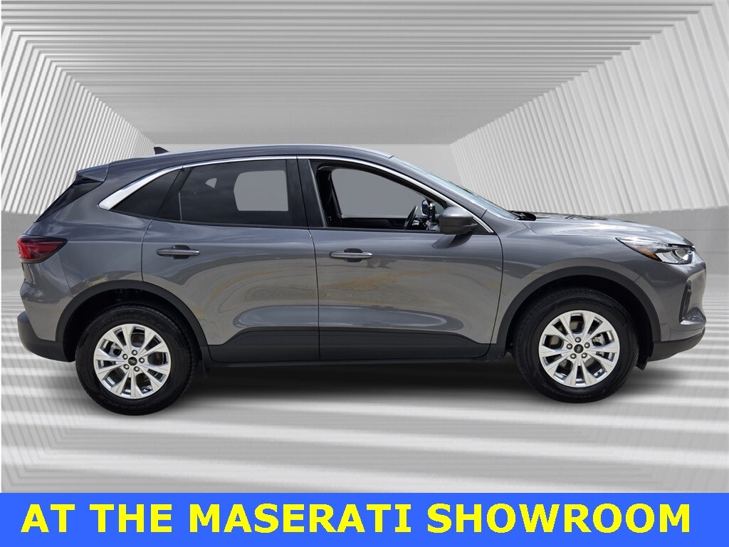 2024 Ford Escape Active photo 2