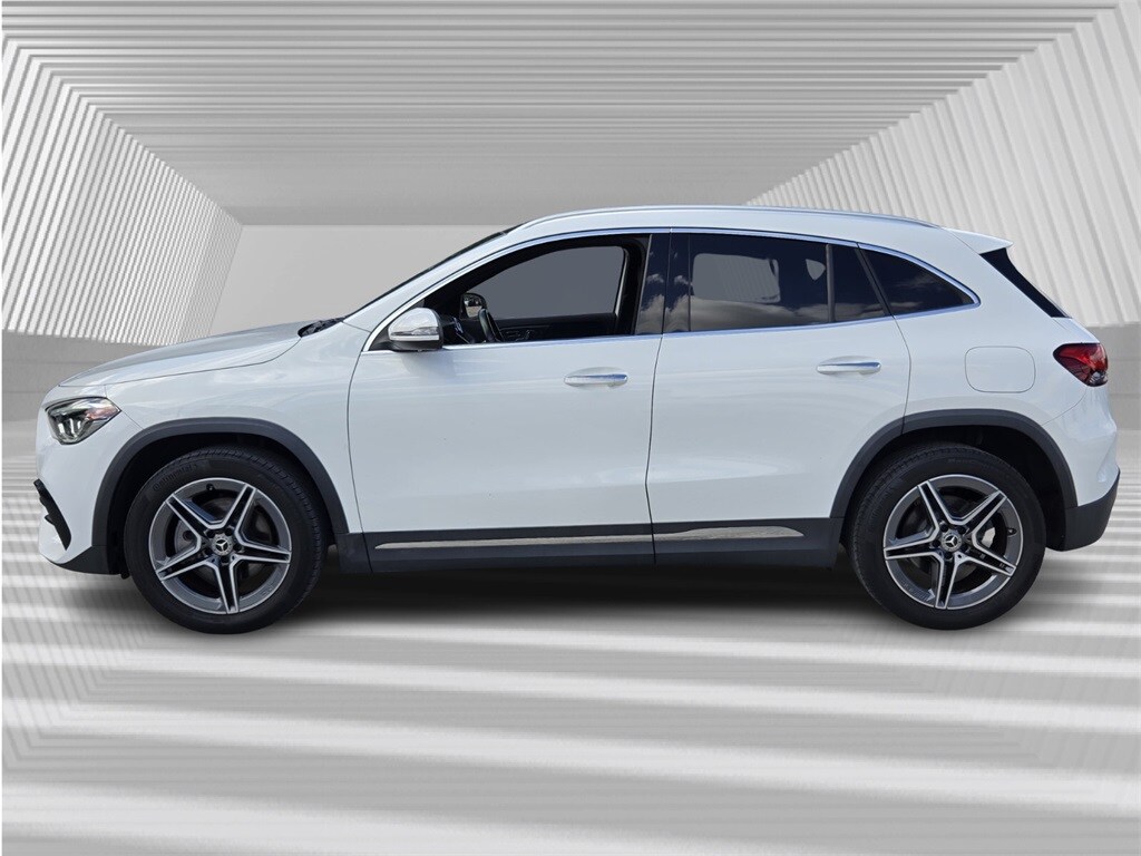 2022 Mercedes Benz GLA 250 4MATIC photo 2