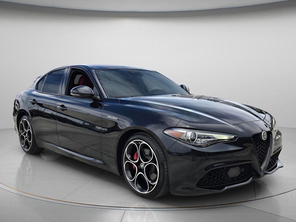 2023 Alfa Romeo Giulia Veloce - Photo 9