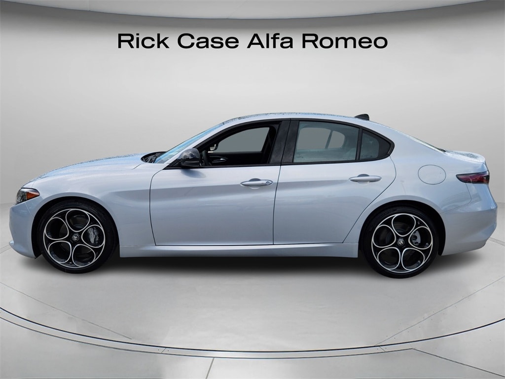 New 2025 Alfa Romeo Giulia RWD Sedan