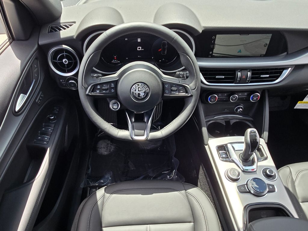 2026 Alfa Romeo Stelvio Base - Photo 7