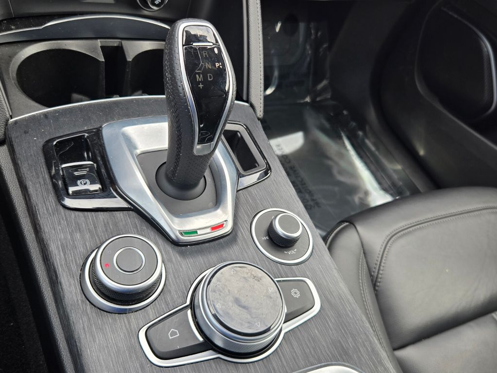 2023 Alfa Romeo Stelvio Sprint - Photo 20