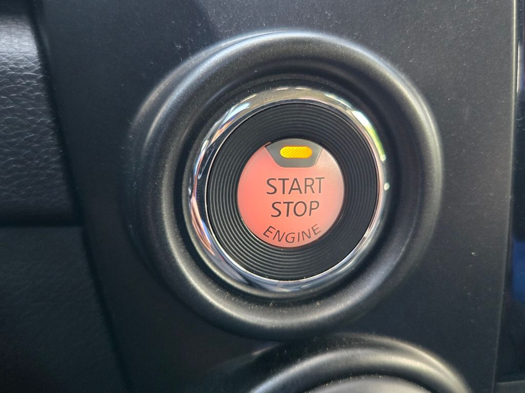 2024 Nissan Titan SV - Photo 21
