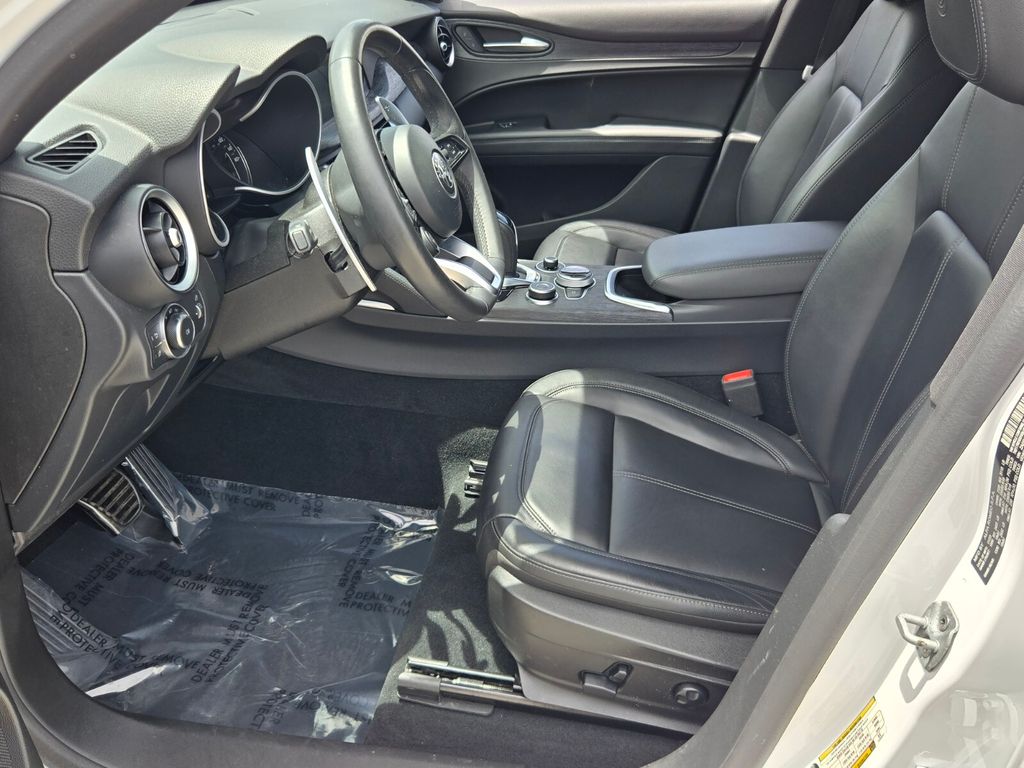 2023 Alfa Romeo Stelvio Sprint - Photo 10