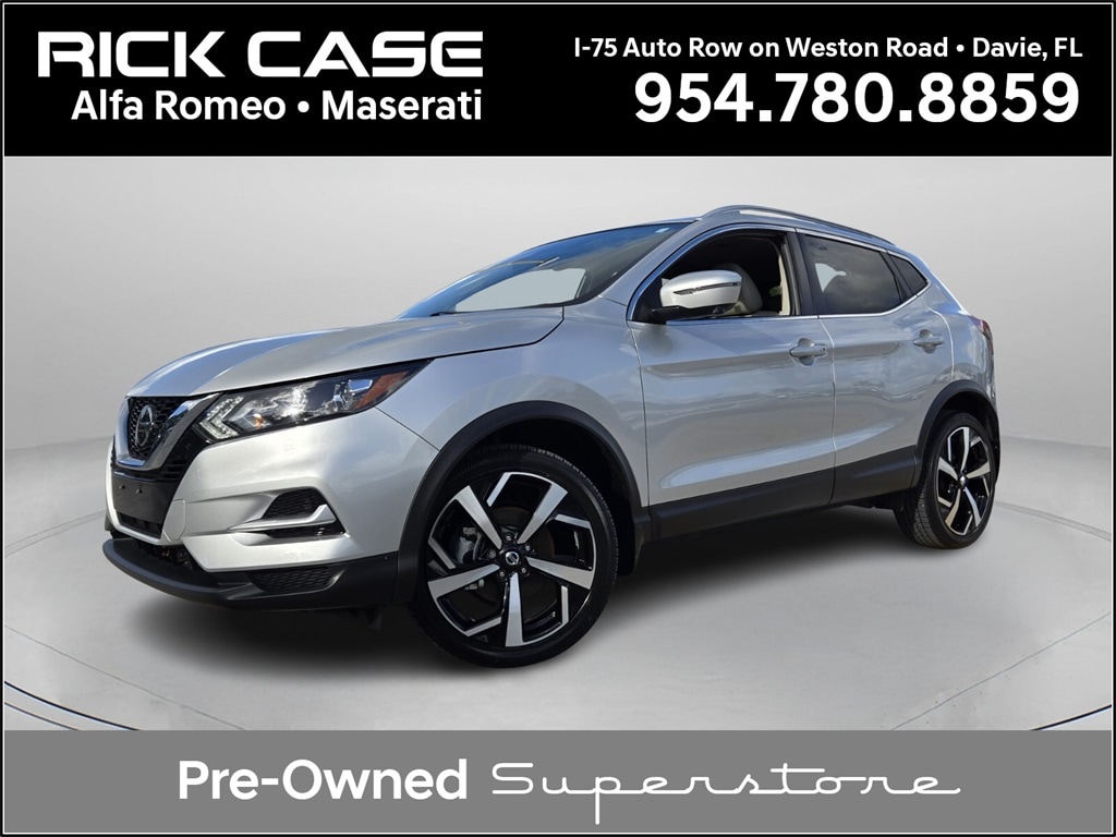 2022 Nissan Rogue Sport SL's photo