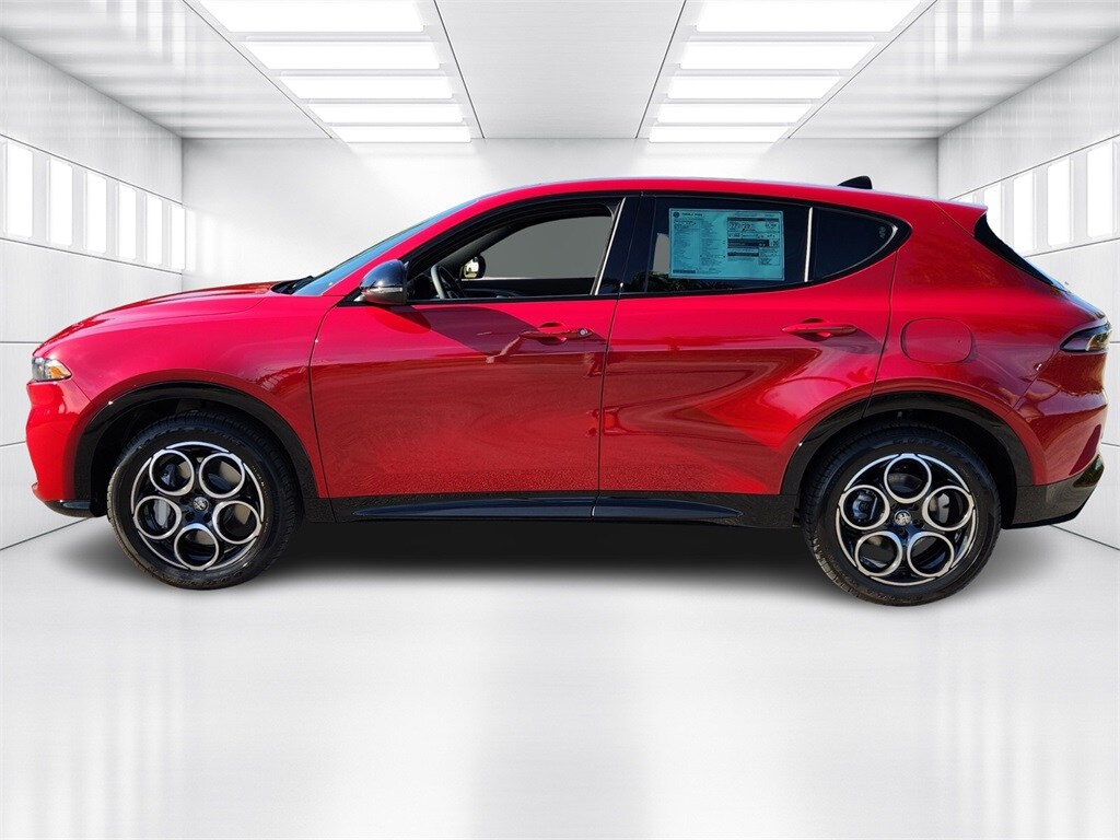 2025 Alfa Romeo Tonale photo 2