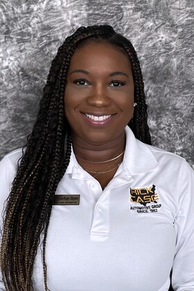 Staff member Shonna-Kaye Skyers from 3f6e6441318e