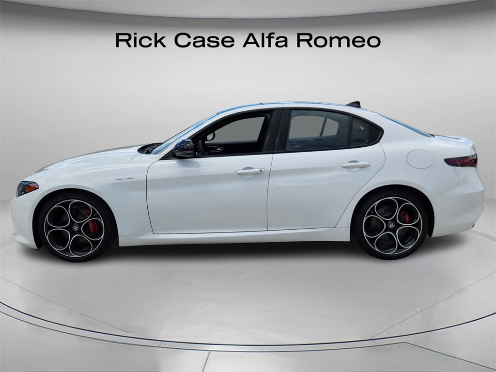 New 2025 Alfa Romeo Giulia RWD Sedan