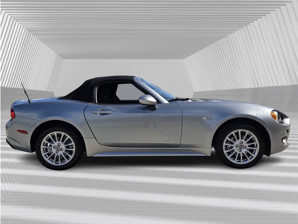Used 2017 FIAT 124 Spider Classica Convertible