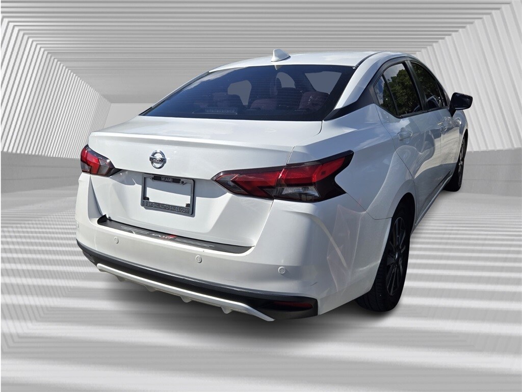 2022 Nissan Versa 1.6 SV photo 3