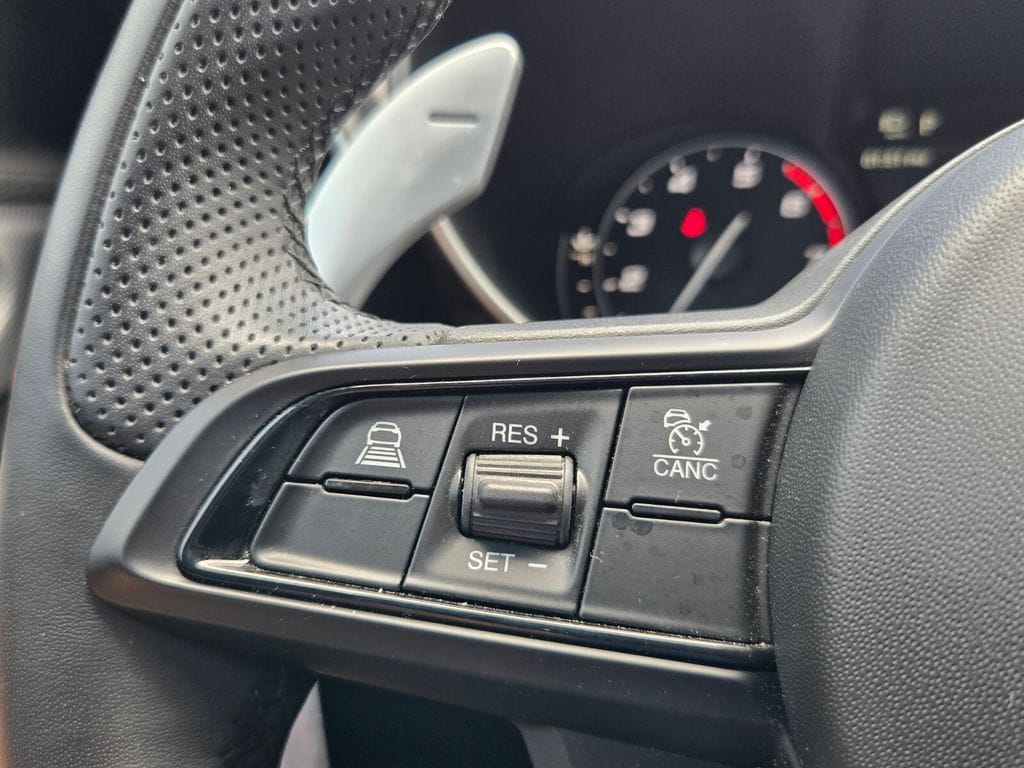 2023 Alfa Romeo Giulia Veloce - Photo 23