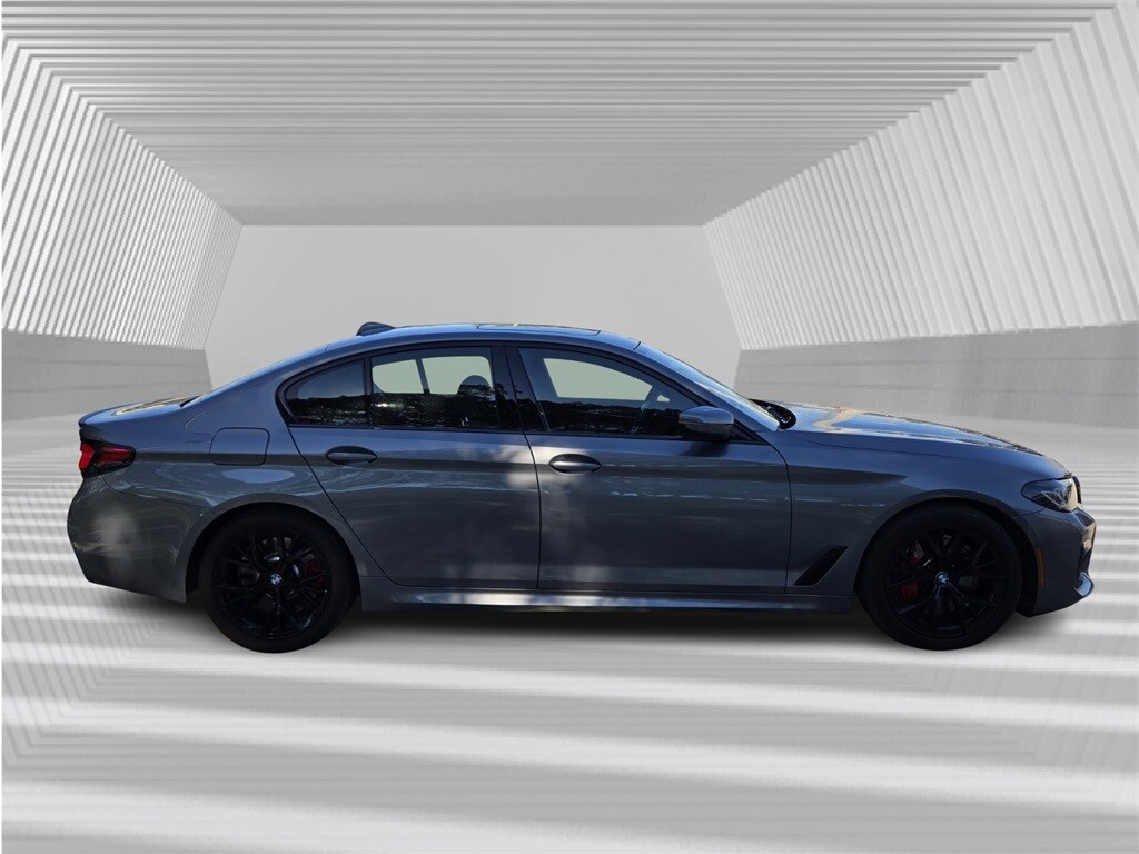 2023 Bmw 540i 5-Series photo 2