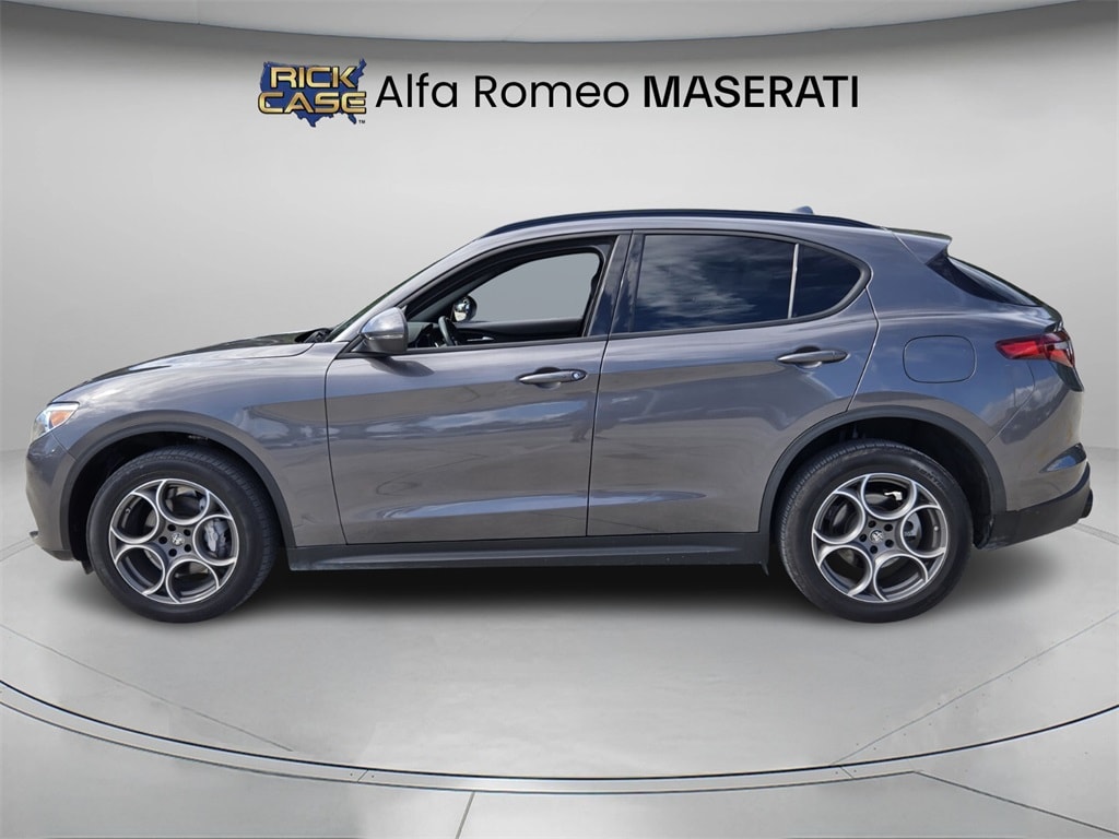 Used 2022 Alfa Romeo Stelvio Sprint SUV