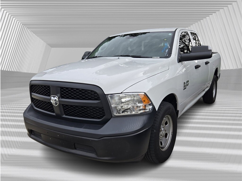 2022 Ram 1500 Classic Tradesman photo 3