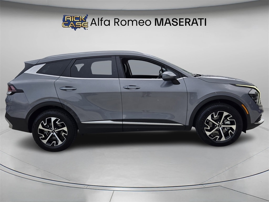 Used 2024 Kia Sportage EX SUV