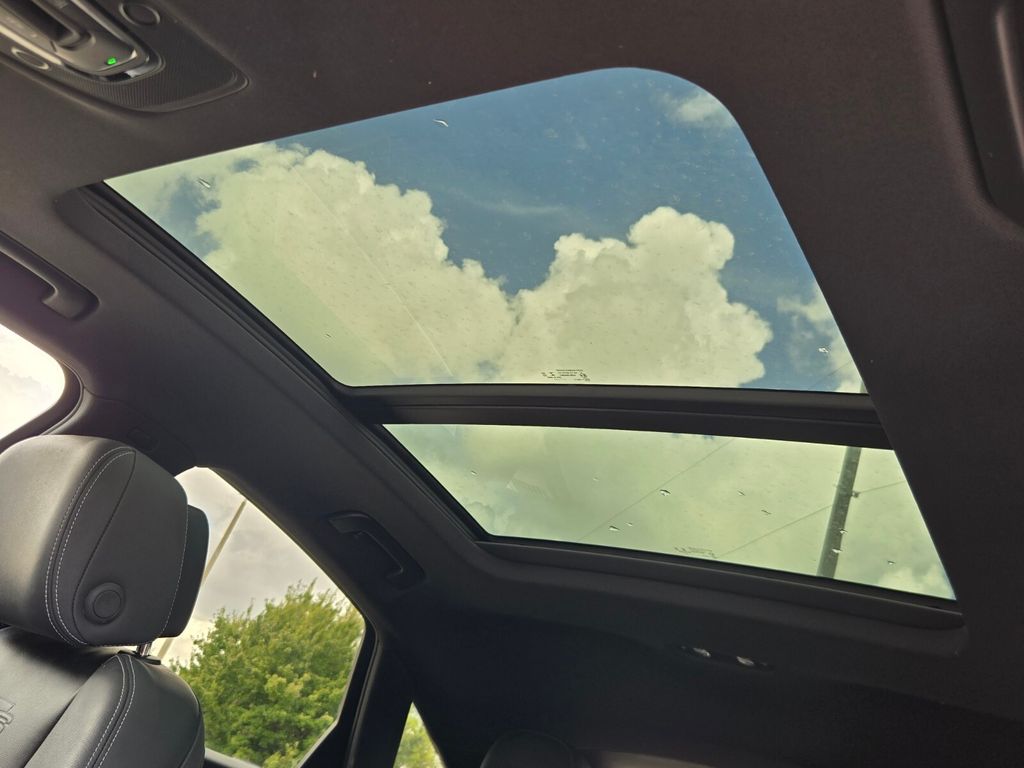 2023 Audi SQ5 Sportback Premium Plus - Photo 17