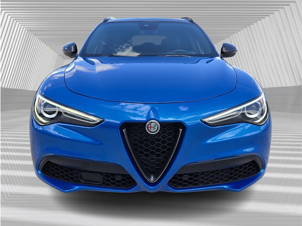 2021 Alfa Romeo Stelvio Ti Sport photo 4
