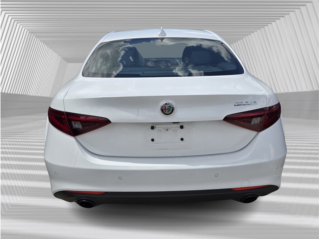 2022 Alfa Romeo Giulia SPRINT photo 4