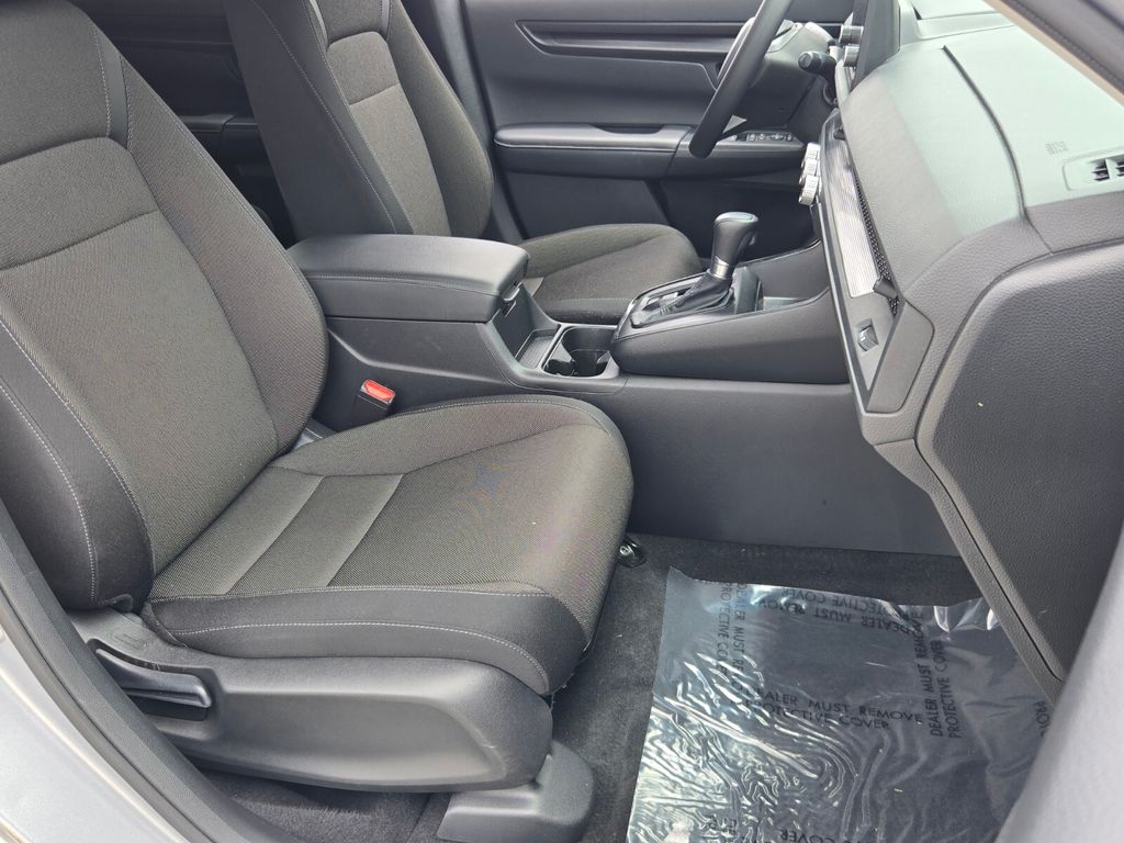 2025 Honda CR-V LX - Photo 16