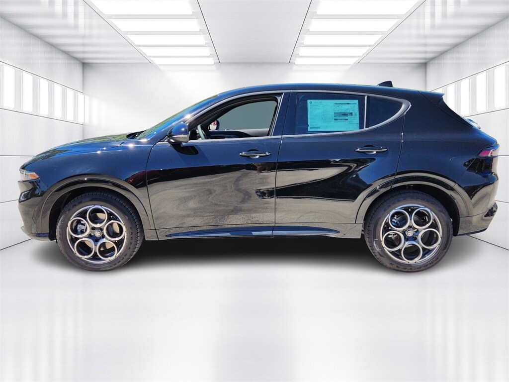2025 Alfa Romeo Tonale photo 2