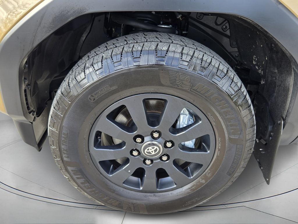 2024 Toyota Land Cruiser First Edition - Photo 9