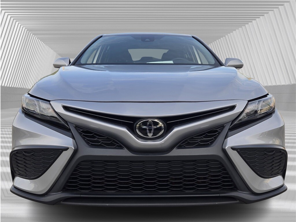2024 Toyota Camry SE photo 4